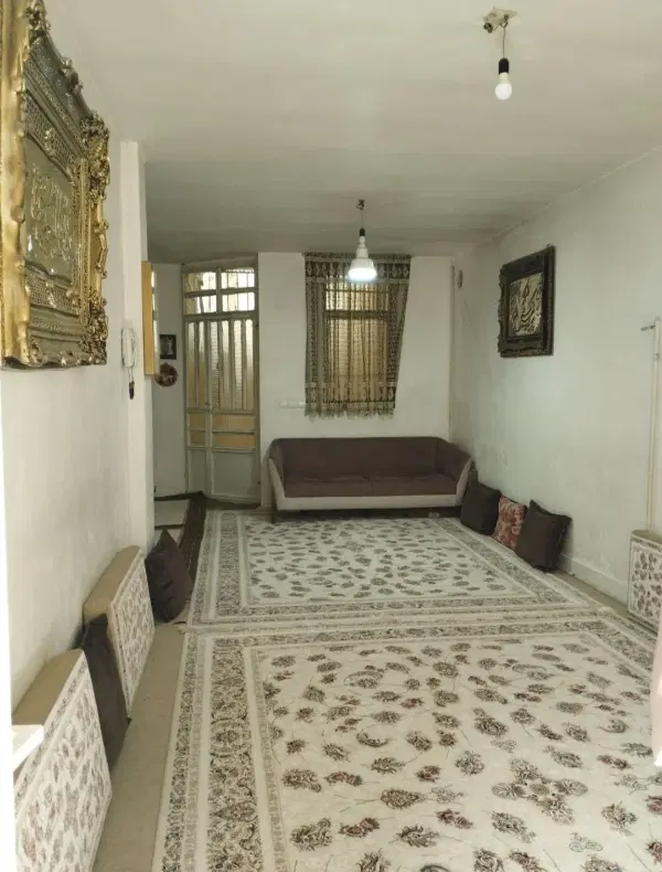 حیاط دار واوان