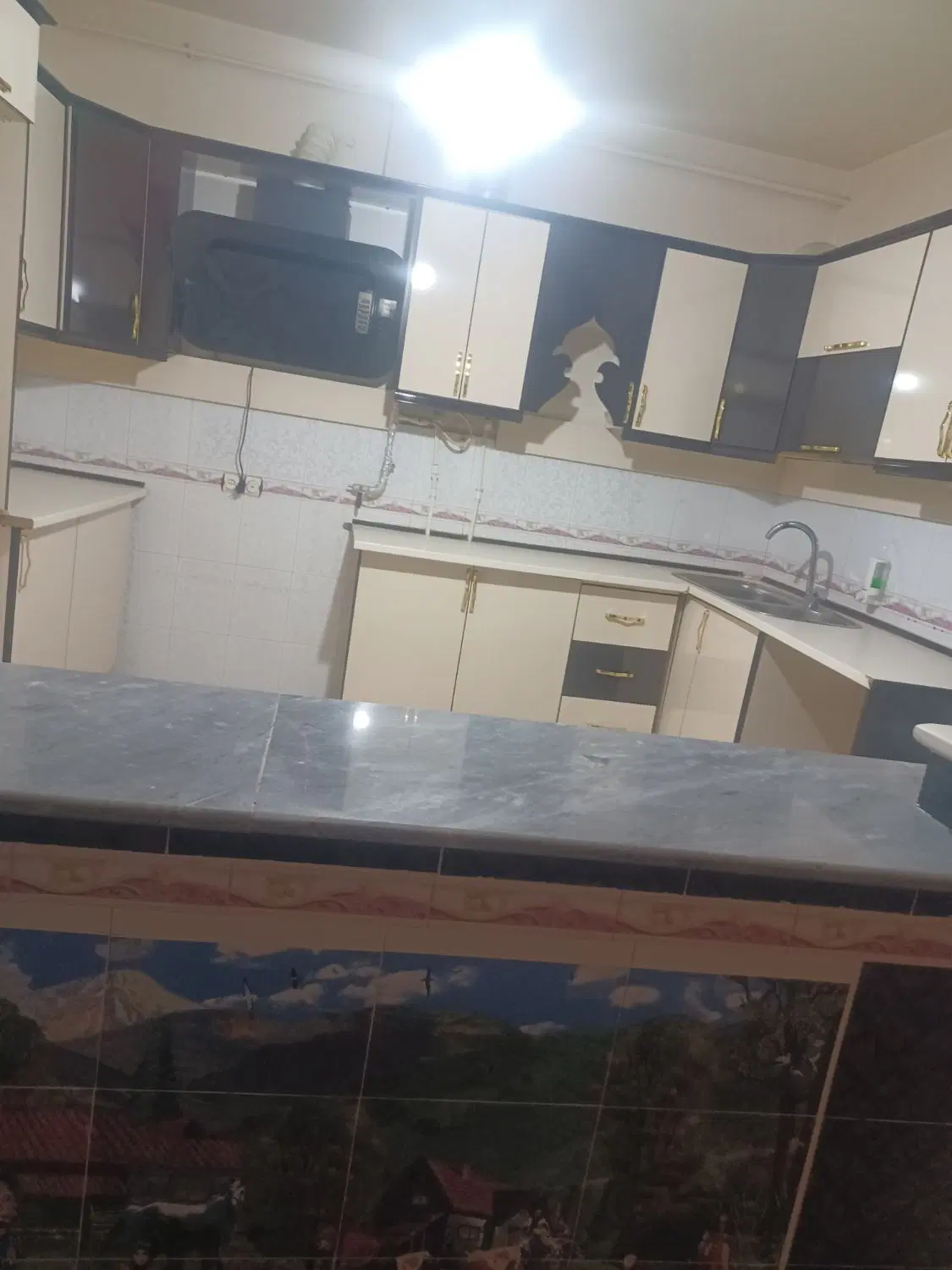 رهن و اجاره اول بهرام آباد جنب پارک۲۵۰متر