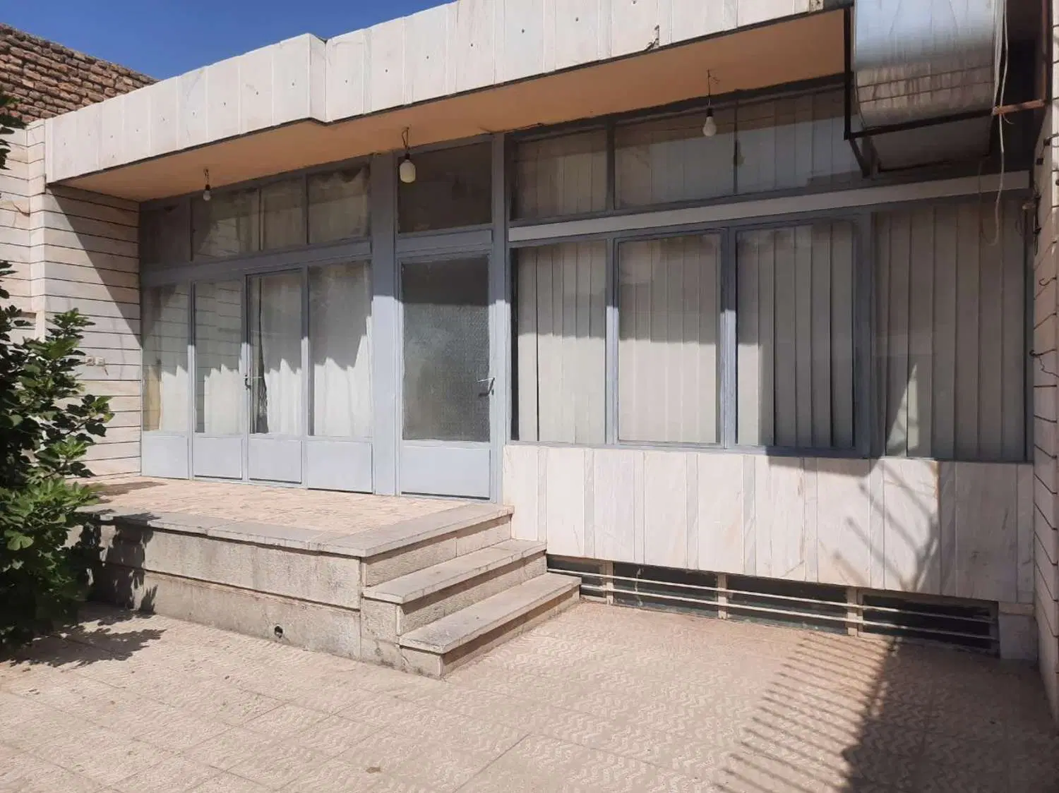 فروش منزل مسکونی ویلایی