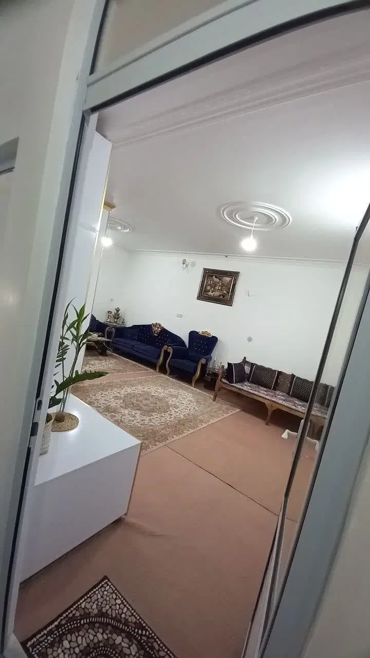 واحد  ۱۰۰ متری خیابان  فهیمی