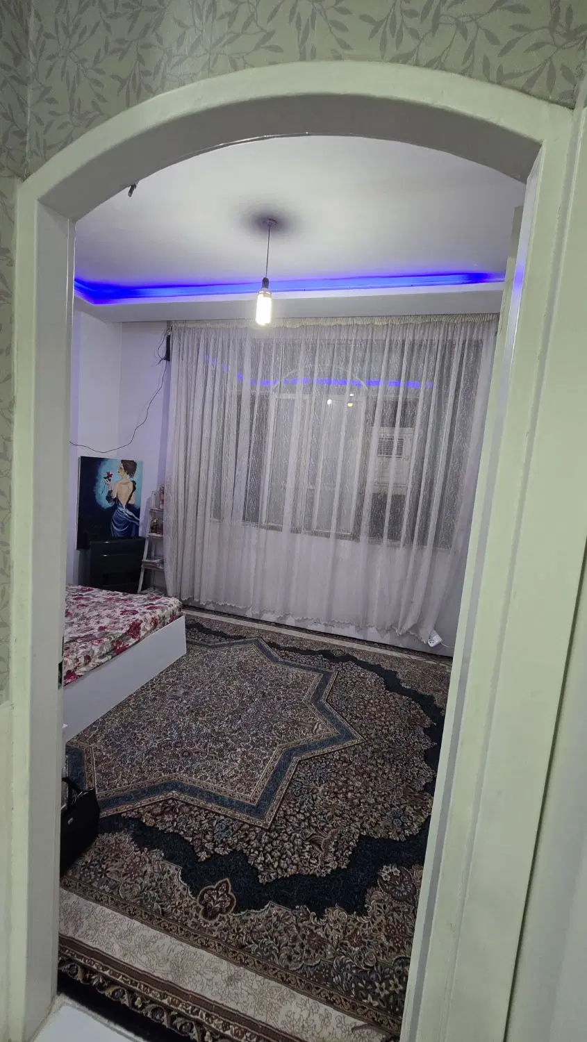 آپارتمان ۹۰ متریِ فول بازسازی شده (غرق در نور)