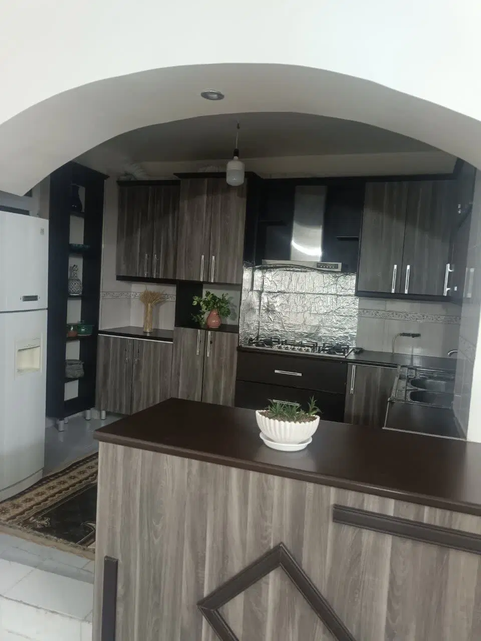 ۸۵متر_دوخواب_خیابان بهشت_پرنور_محله درجه یک
