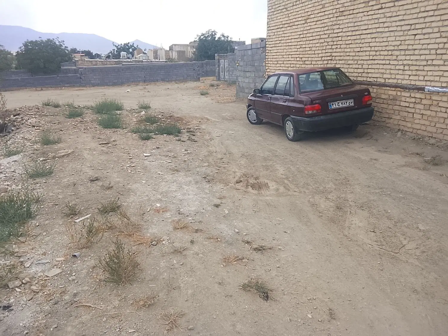 زمین فروشی  خیای‌انتهای‌خیابان‌د ۲۰۰متر