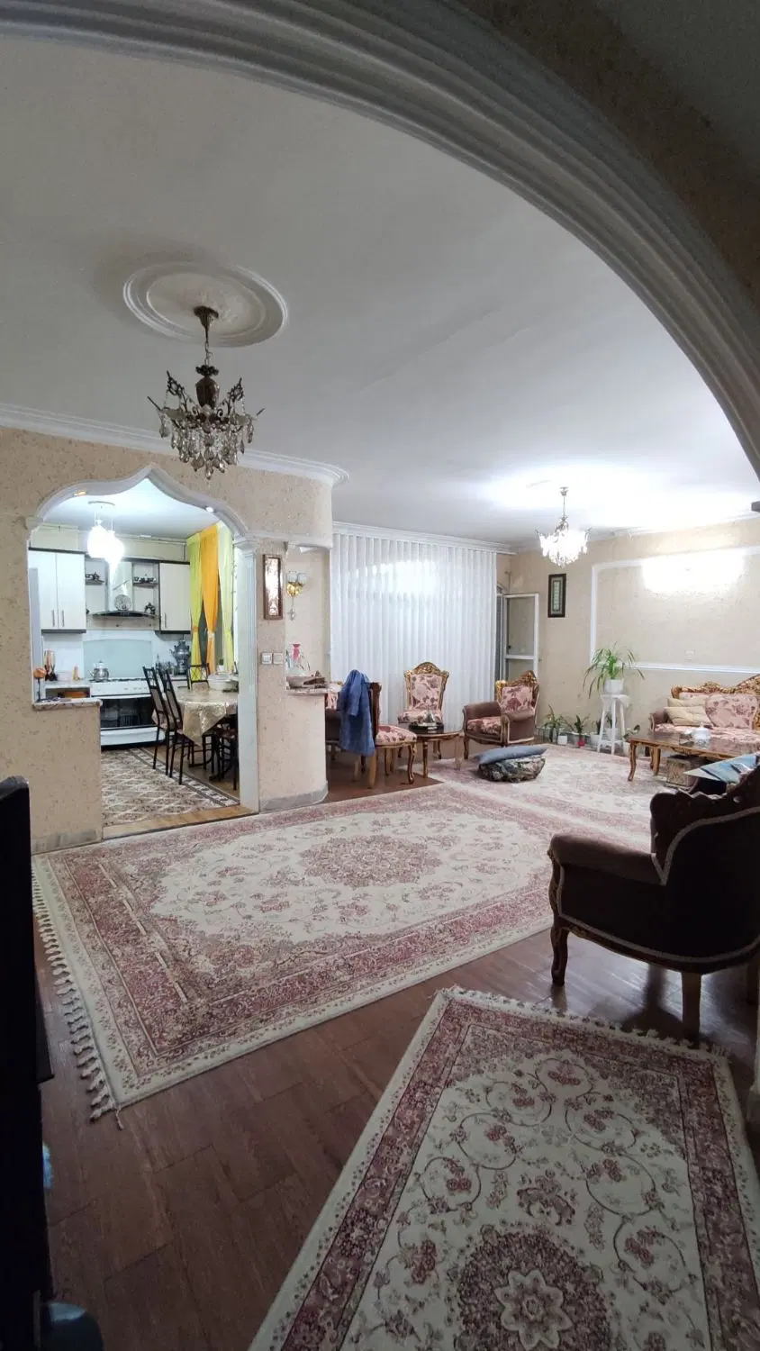 ۱۱۵ مترسند دار_بهترین لوکیشین شهر_میدان شهرداری