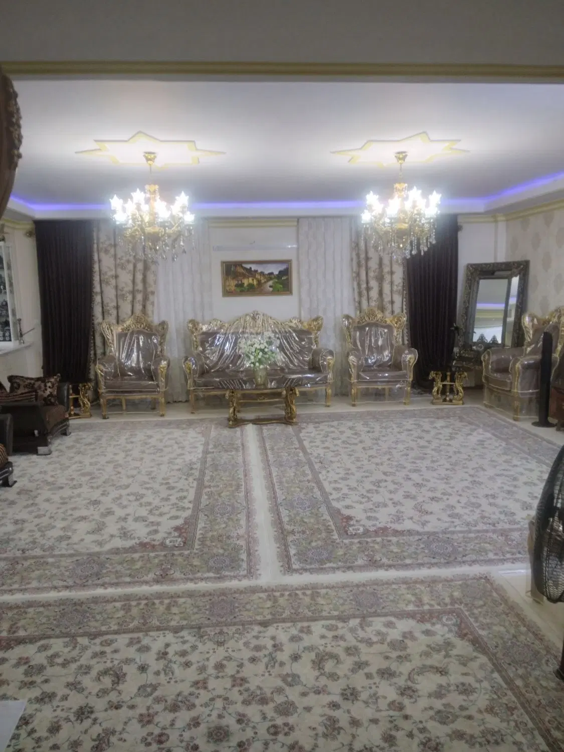 آپارتمان تک واحدی