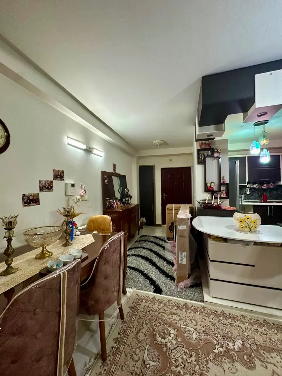 فروش واحد ۱۰۰ متری آسانسور دار