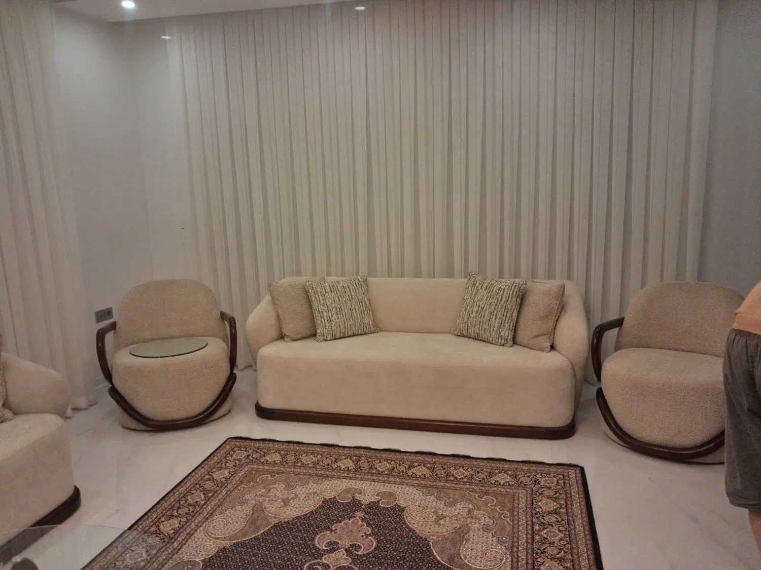 تاپ لوکیشن رهن و اجاره ۱۵۰ متری دانش اموز