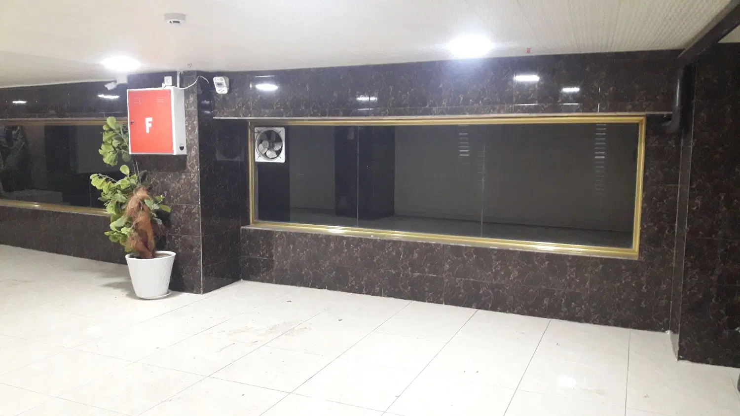 واحد۹۶ متری شمس تبریزی شکلی شرشرا