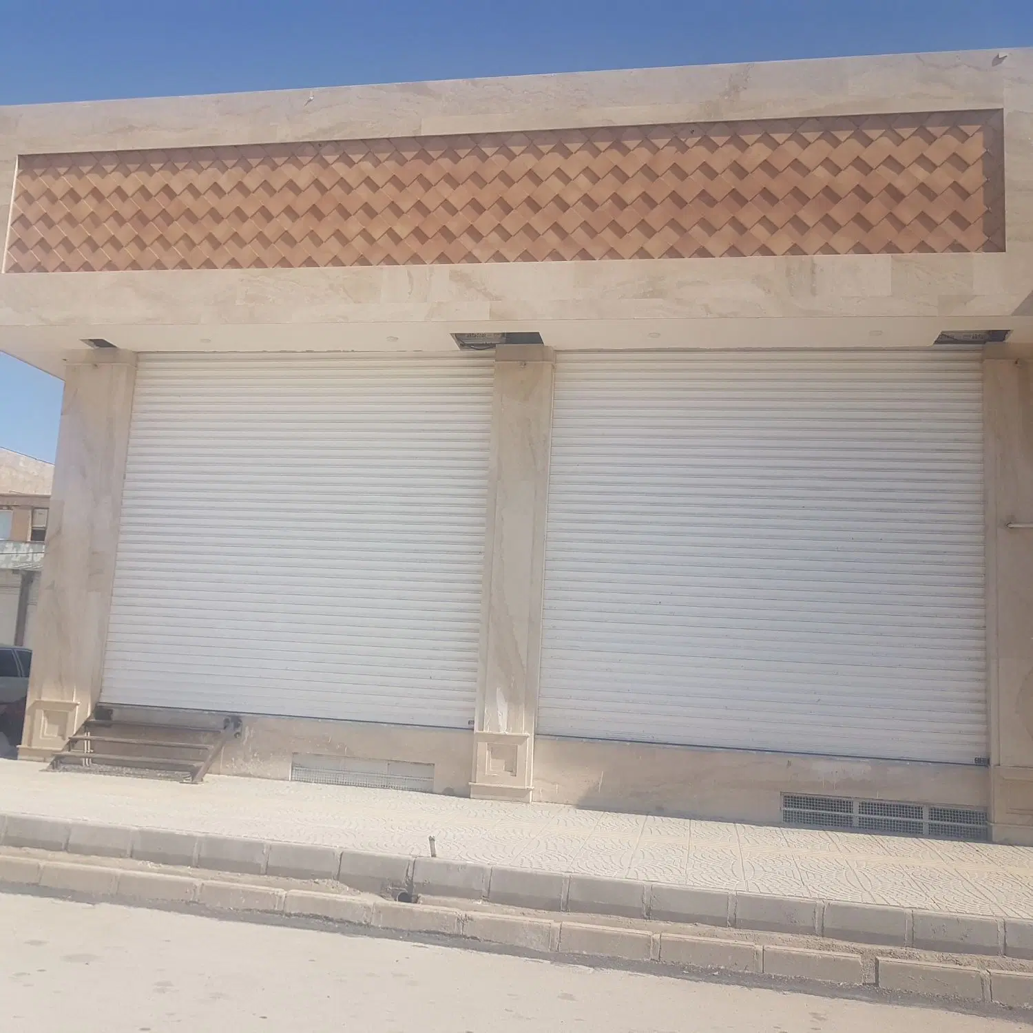 فروش ملک تجاری بلوار شهید همت
