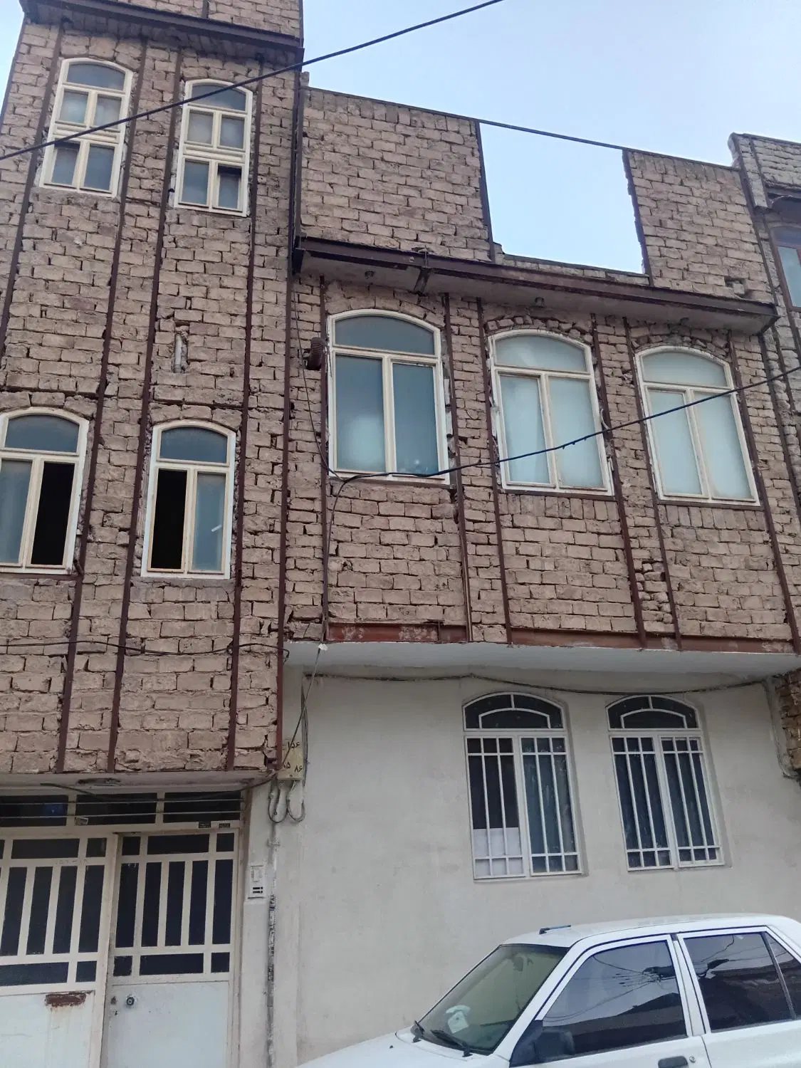 خانه ۱۴۰ متر فروشی