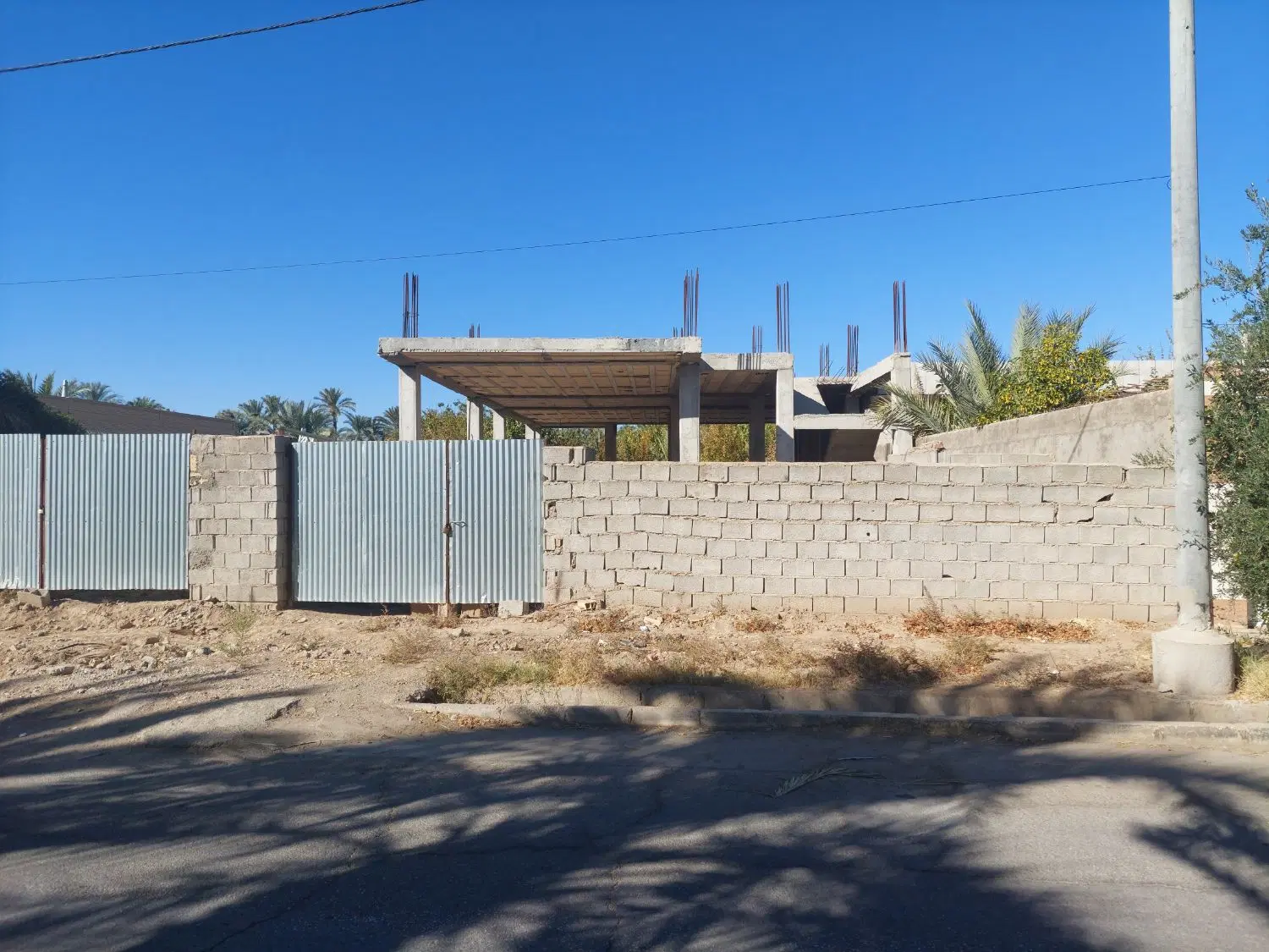 زمین در ۲۴متری بازک