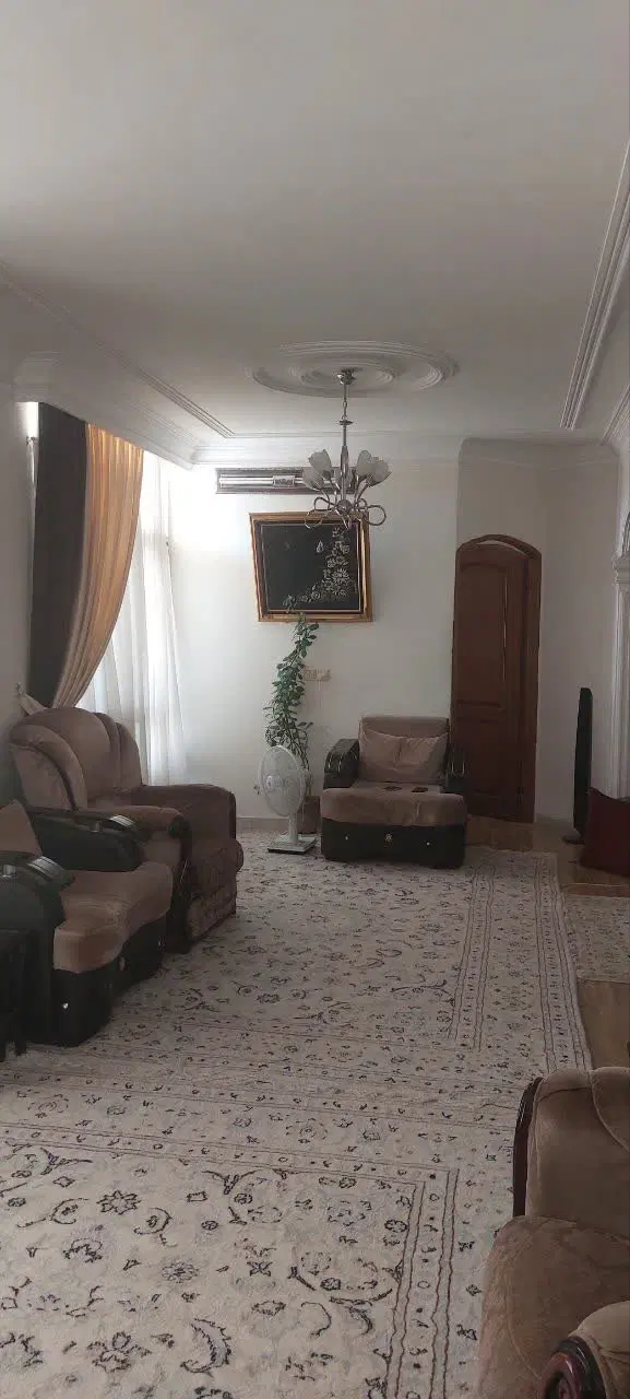 آپارتمان 130متری 3خواب،3نبش،نورگیردار