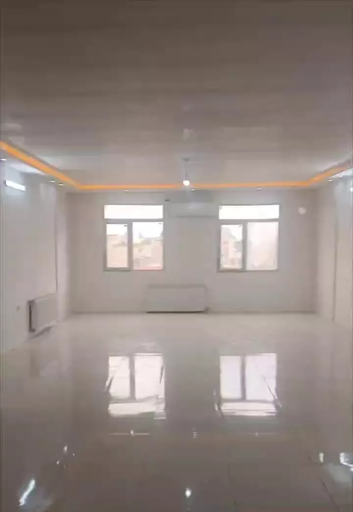 تک واحدی خاص_ ۱۳۰ متر_ ابتدای طبرسی