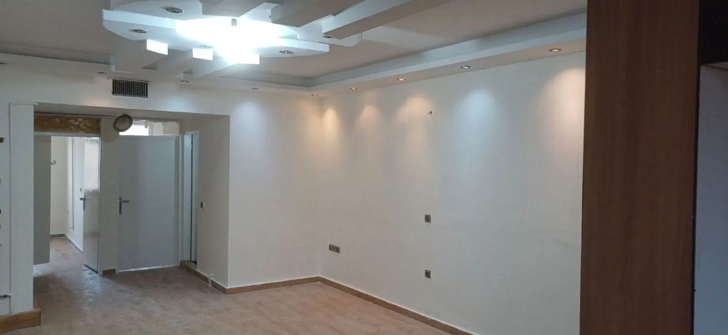 خانه ای زیبا غرق نور
