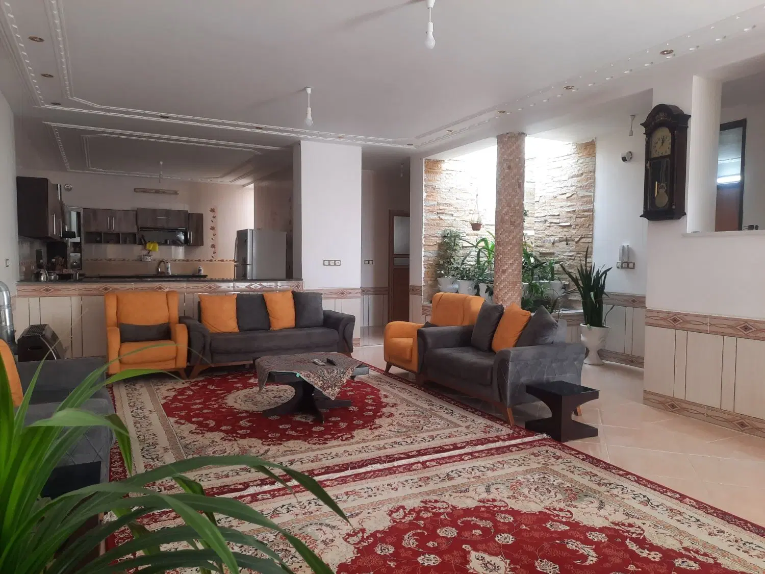رهن و اجاره منزل ویلایی، ۳ خواب، خیابان خضری