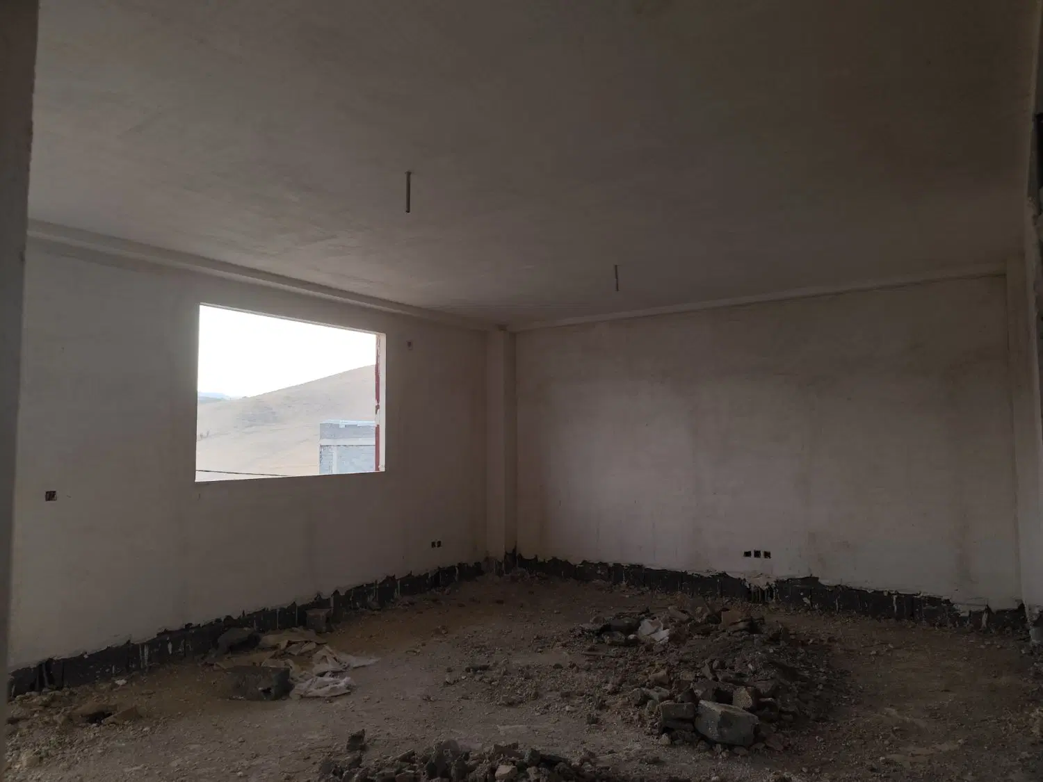 دو طبقه نیمه کاره
