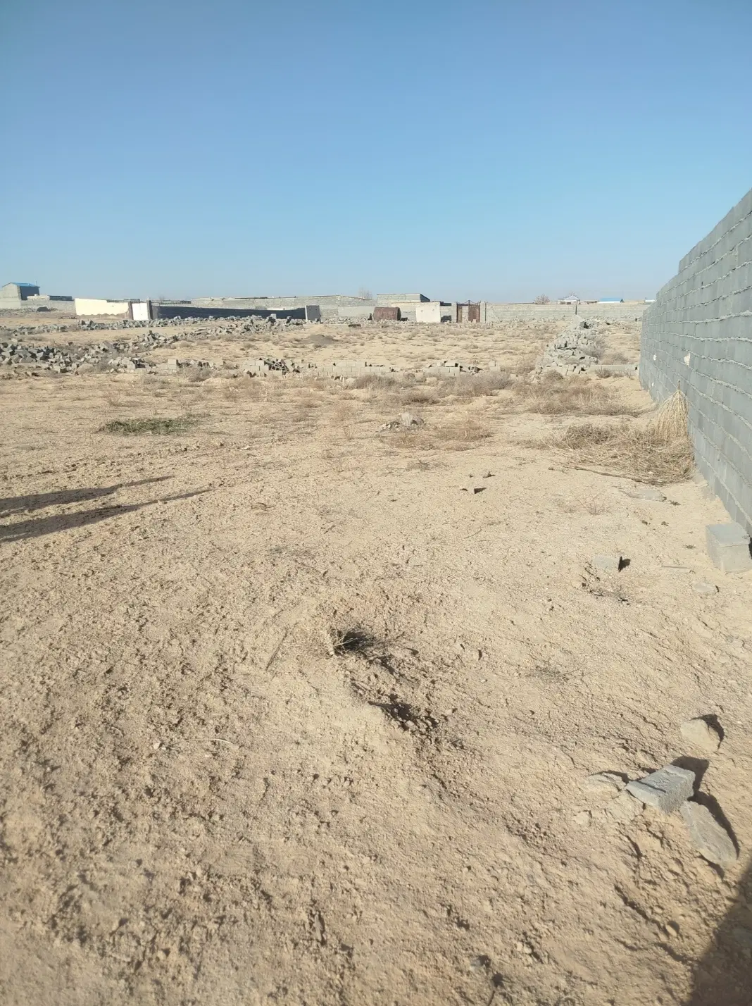زمین فروشی