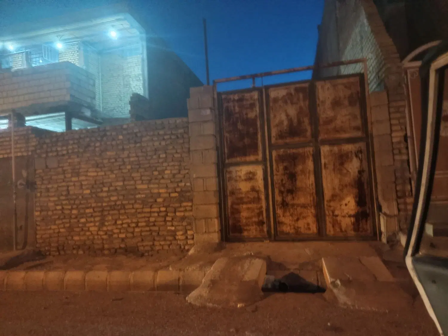 قطعه زمین در داخل شهرک دوکوهه هست ۱۵۰ متر هست ا