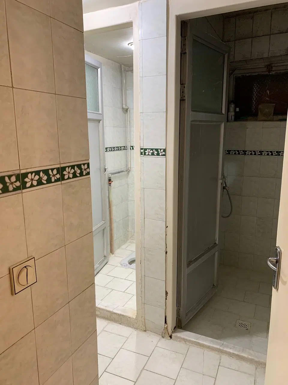 ۸۳ متر طبقه ۲ بدون پارکینگ