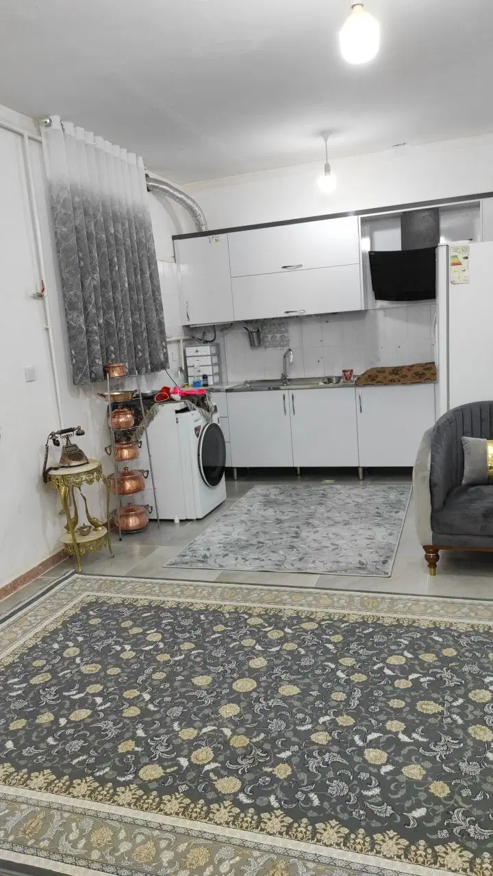 90متری شهرک صادقیه