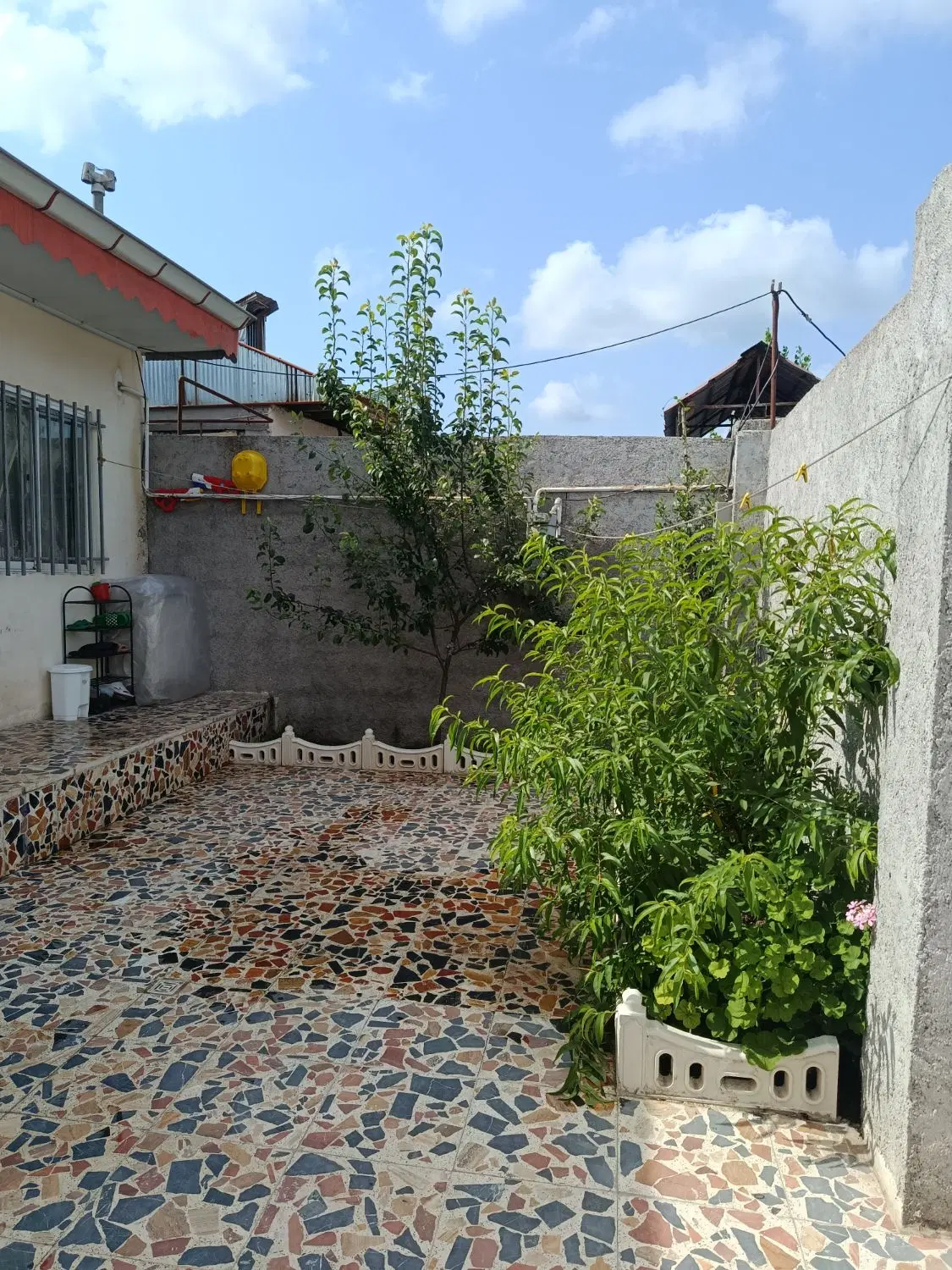 ۱۰۰ متر ویلایی نقلی