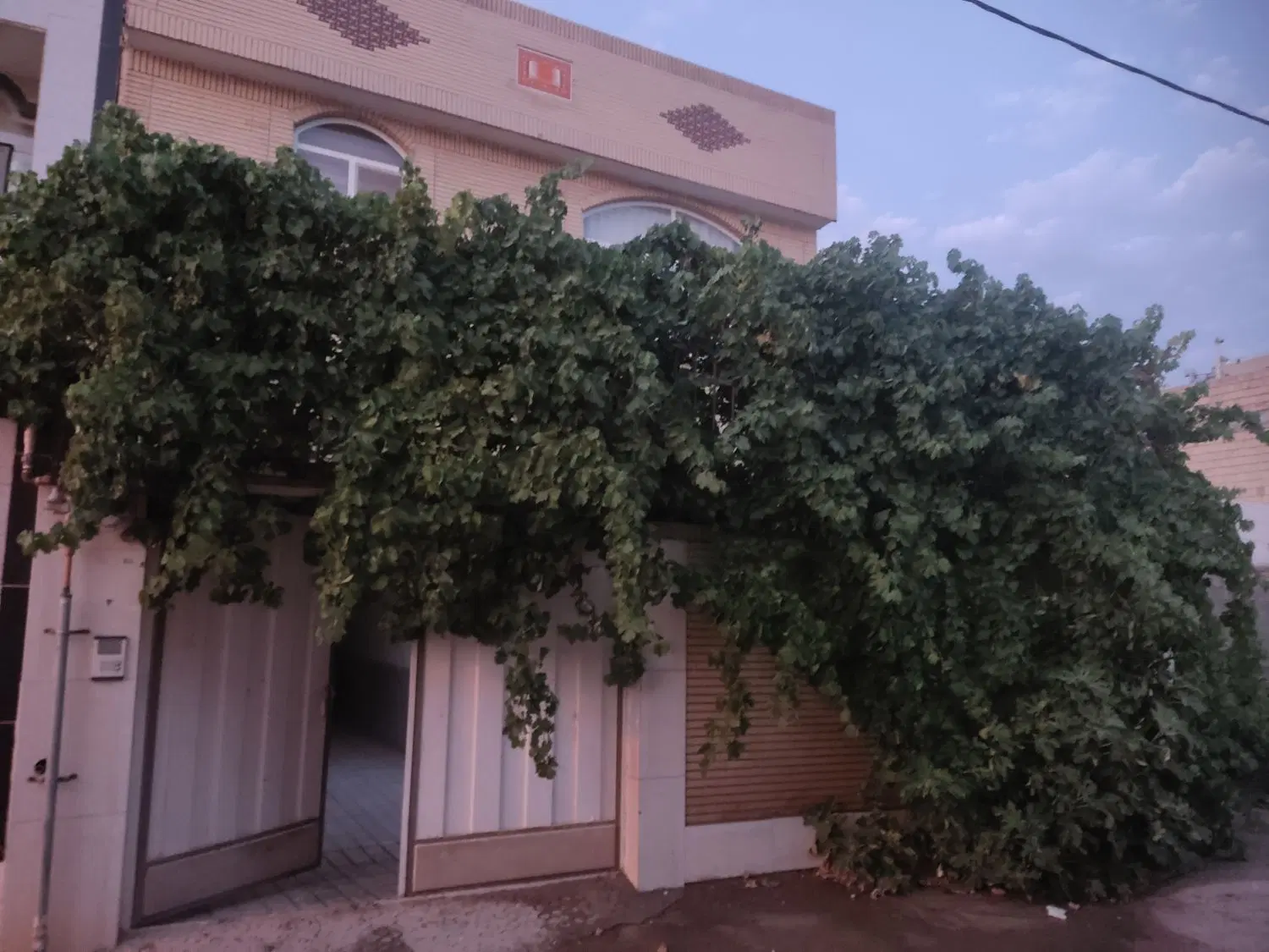 دوطبقه نقلی شیک شاهین شهر ،گرگاب