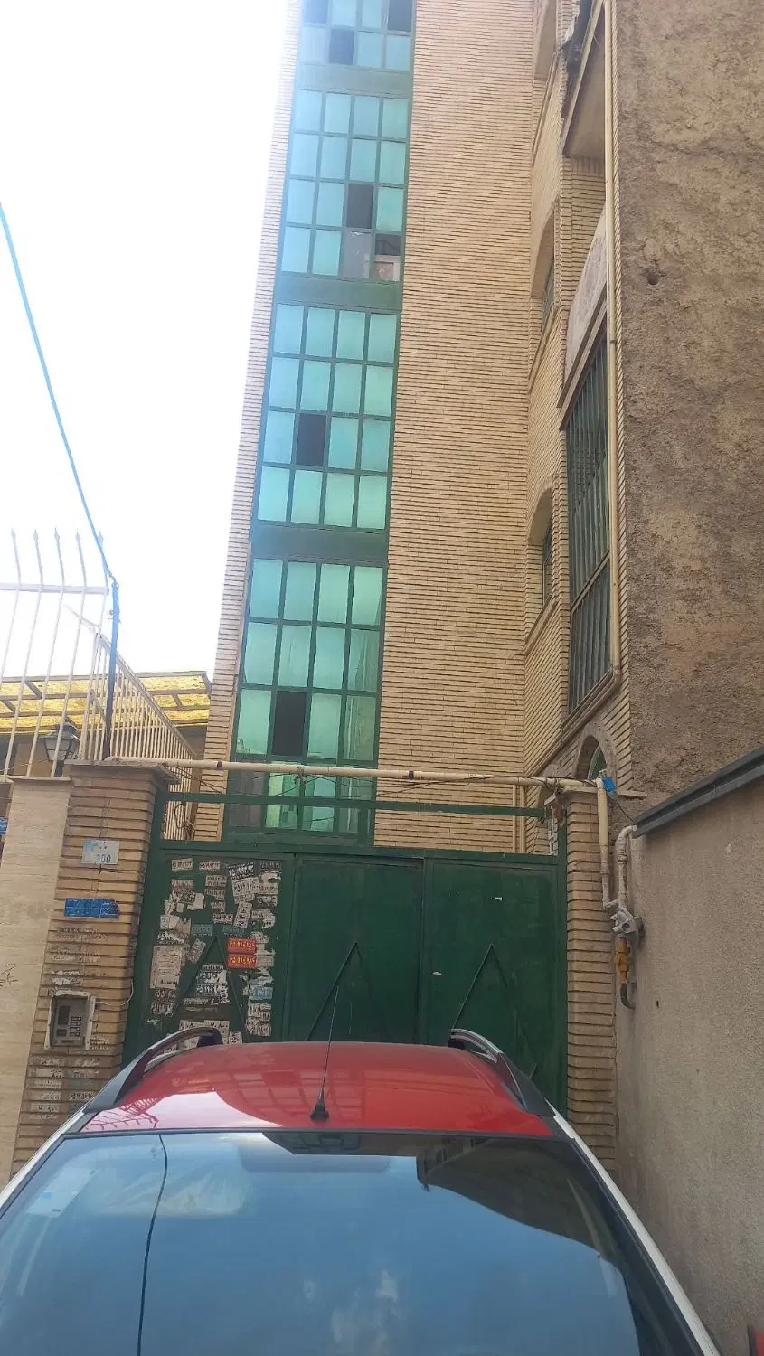 فروشی واحد ۸۵ متری