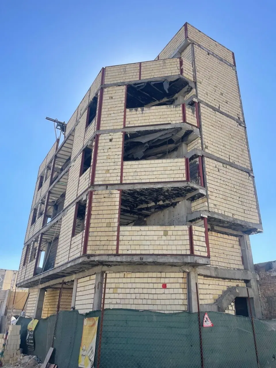 فروش زمین ۹۴۰متری دادگستری