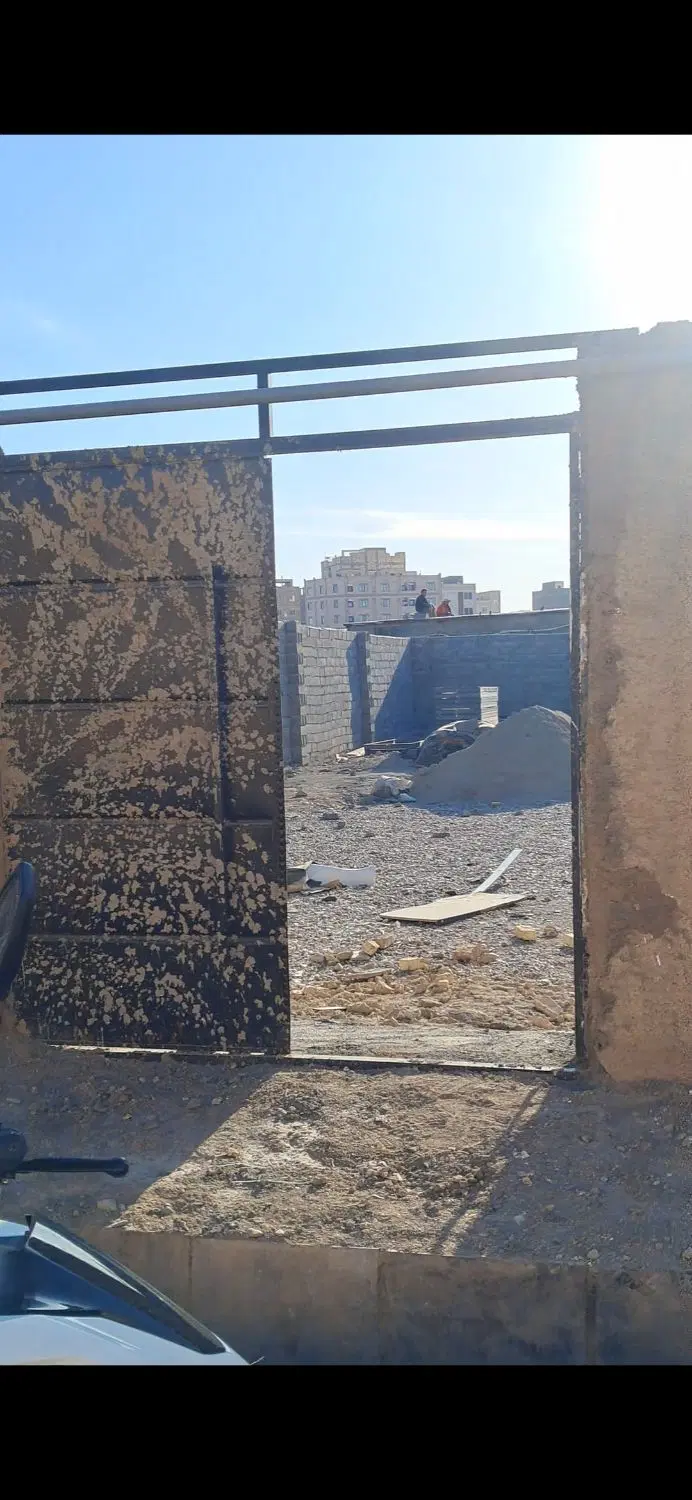 زمین فروشی