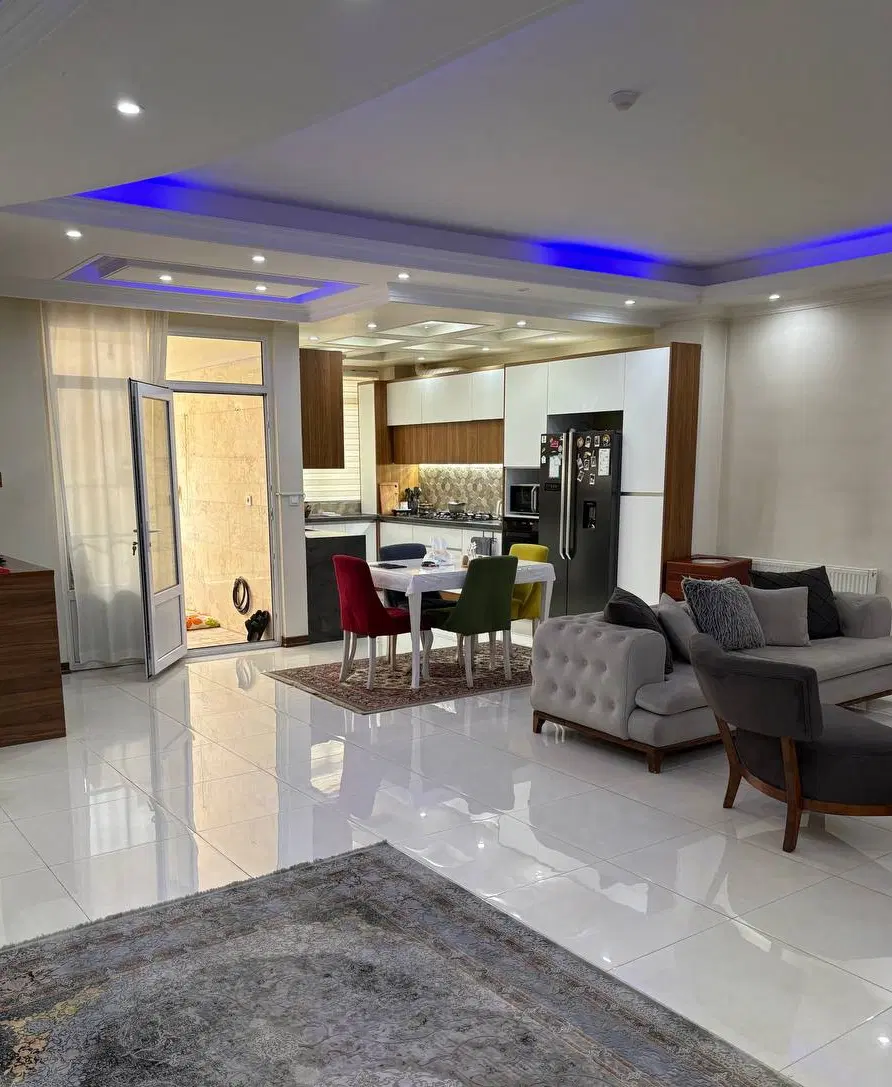 130متر_ 2خواب _ سند تکبرگ _ فول امکانات