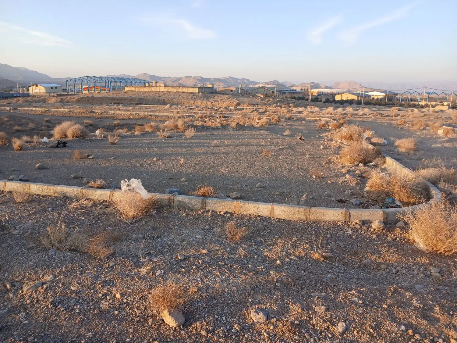 زمین مسکونی