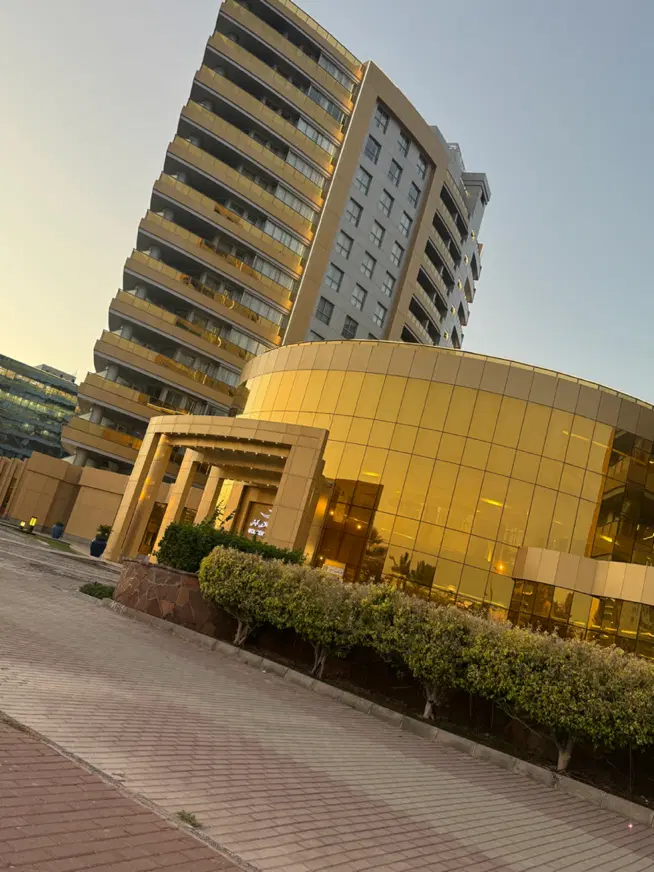 برج طلایی یک مبله