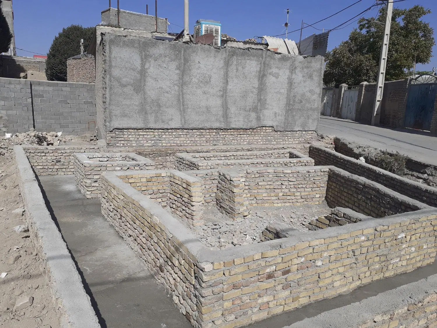 خانه تخریب شده چهارباغ کرج.