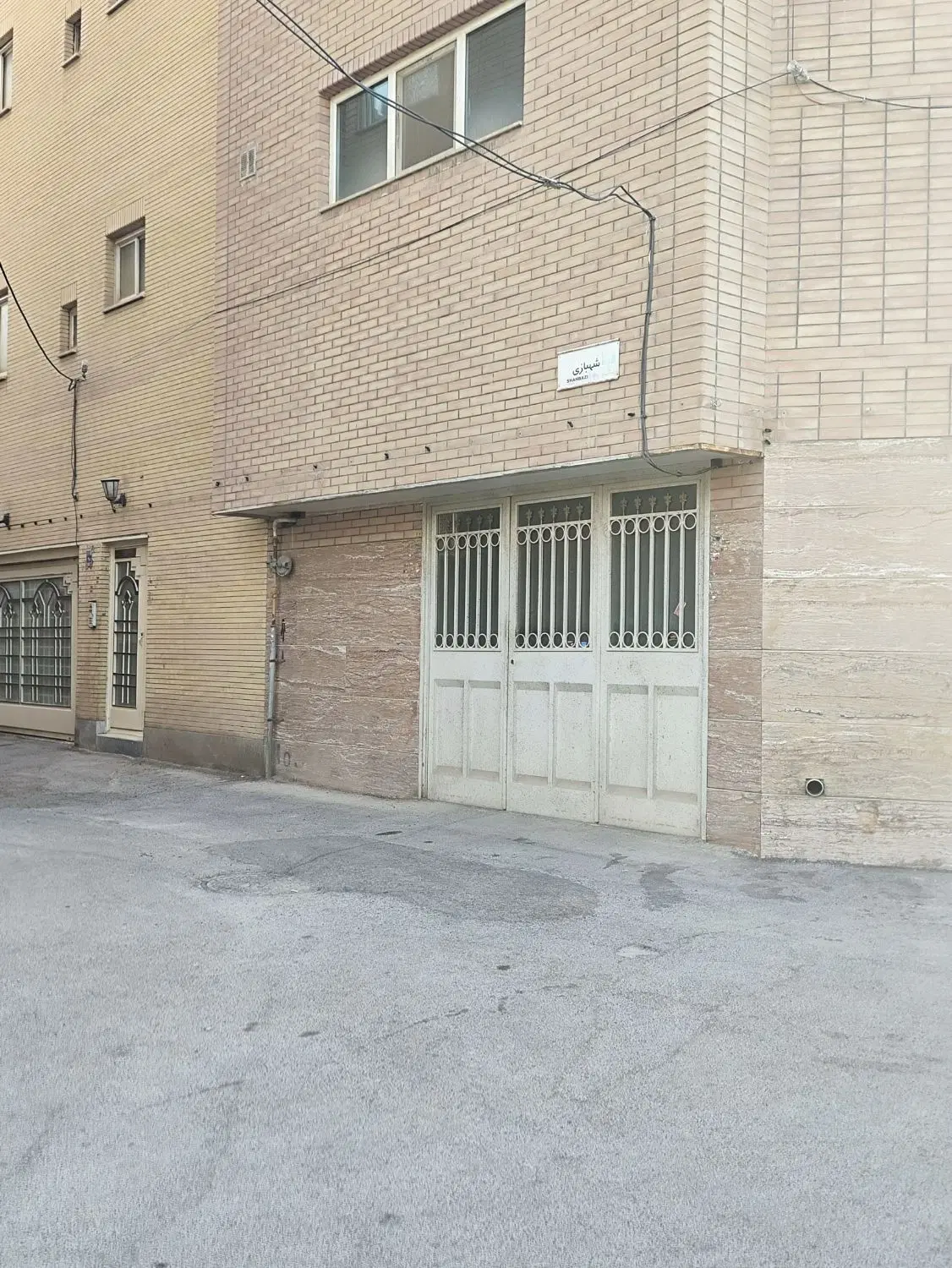 خانه۲طبقه (۲واحد آپارتمان)دروازه تهران ابتدای رباط