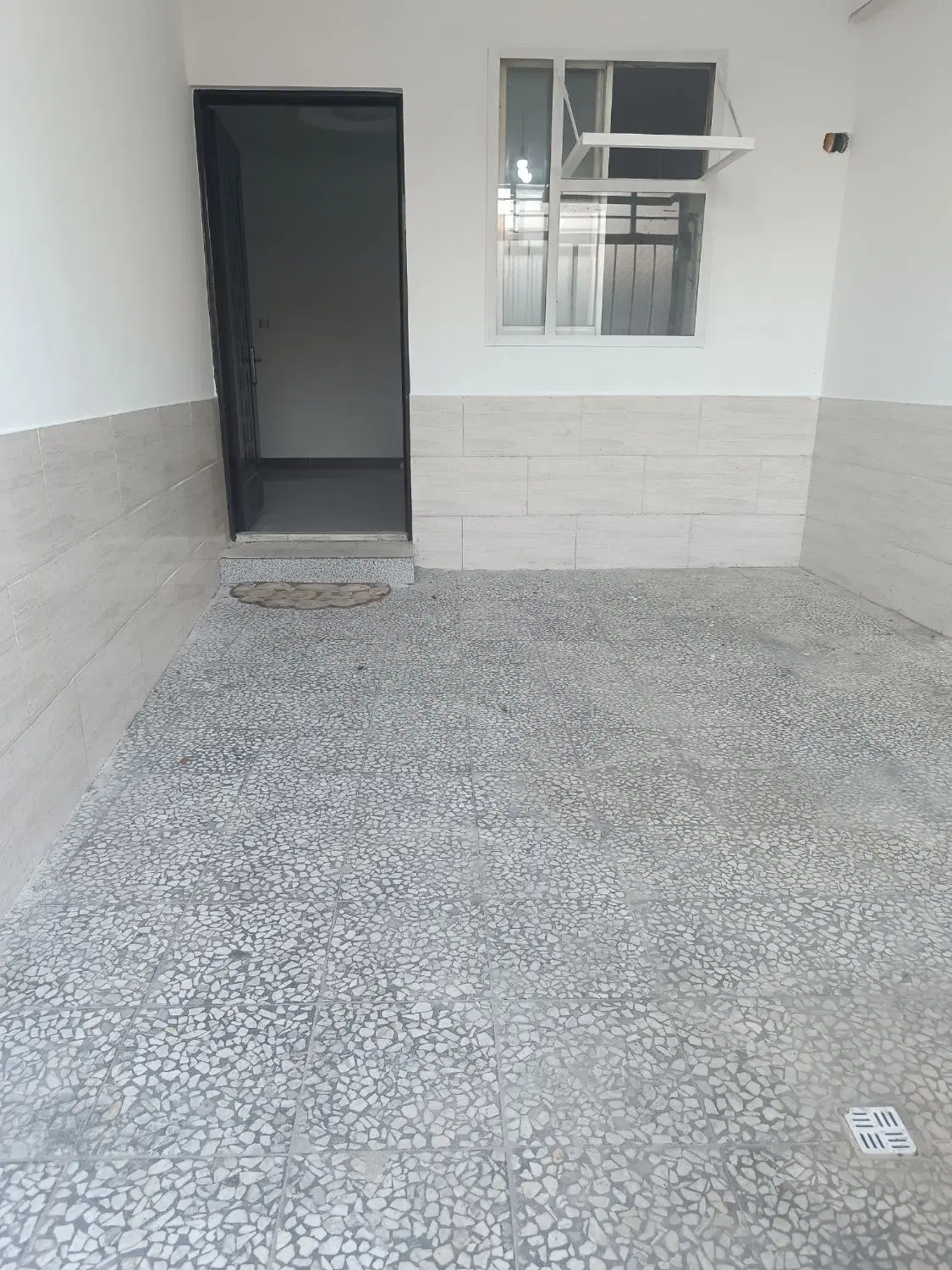 سوئیت  با پارکینگ کوی امام رضا