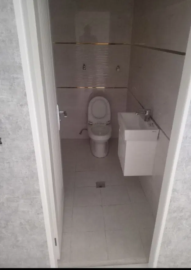 آپارتمان ۷۰متری طبقه دوم تکواحدی نما آجری