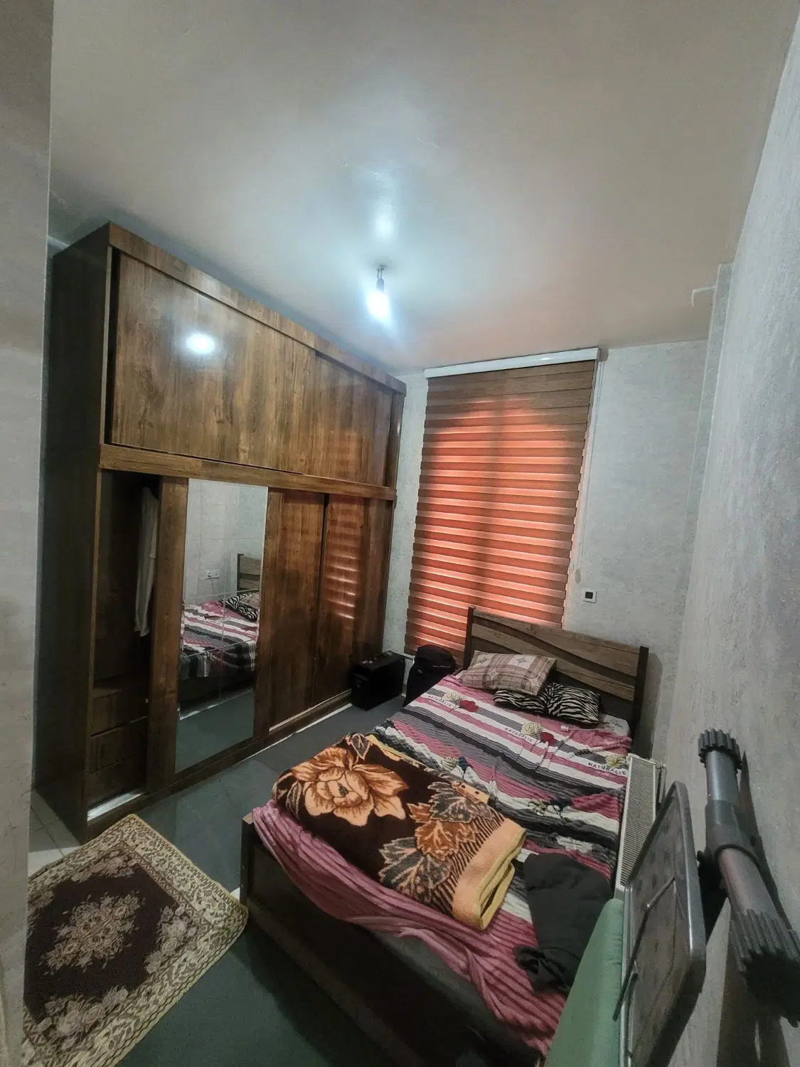 ۴۷مترطبقه اول(بالای همکف) باپارکینگ و انباری