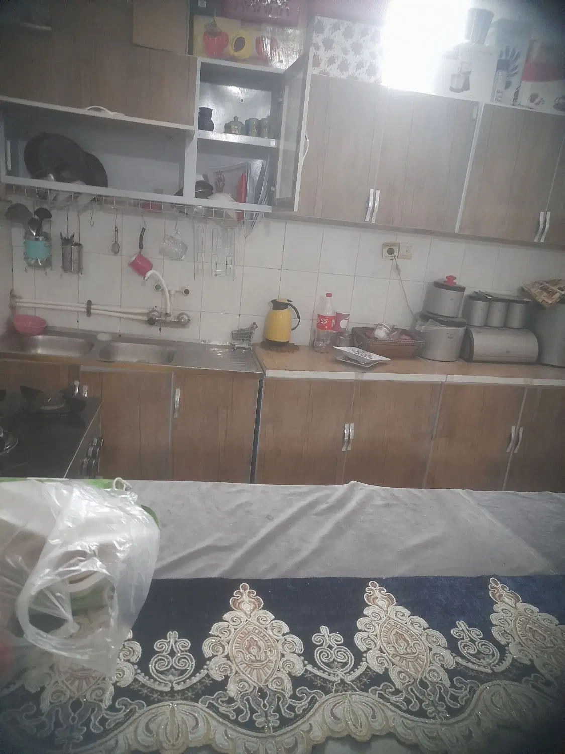 خانه در بروات هشتادوپنج متری دوخوابه  حیاط مشترک