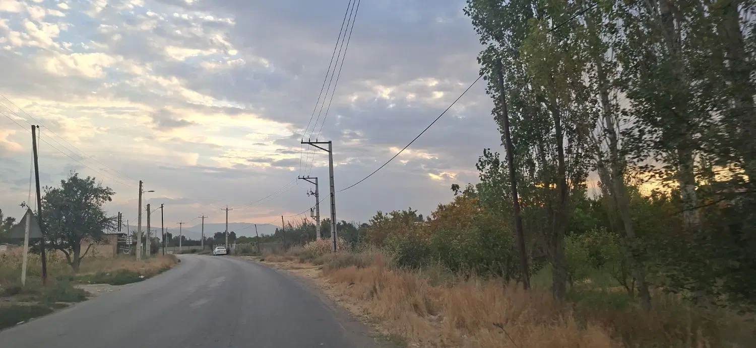 زمین بر خیابان اصلی