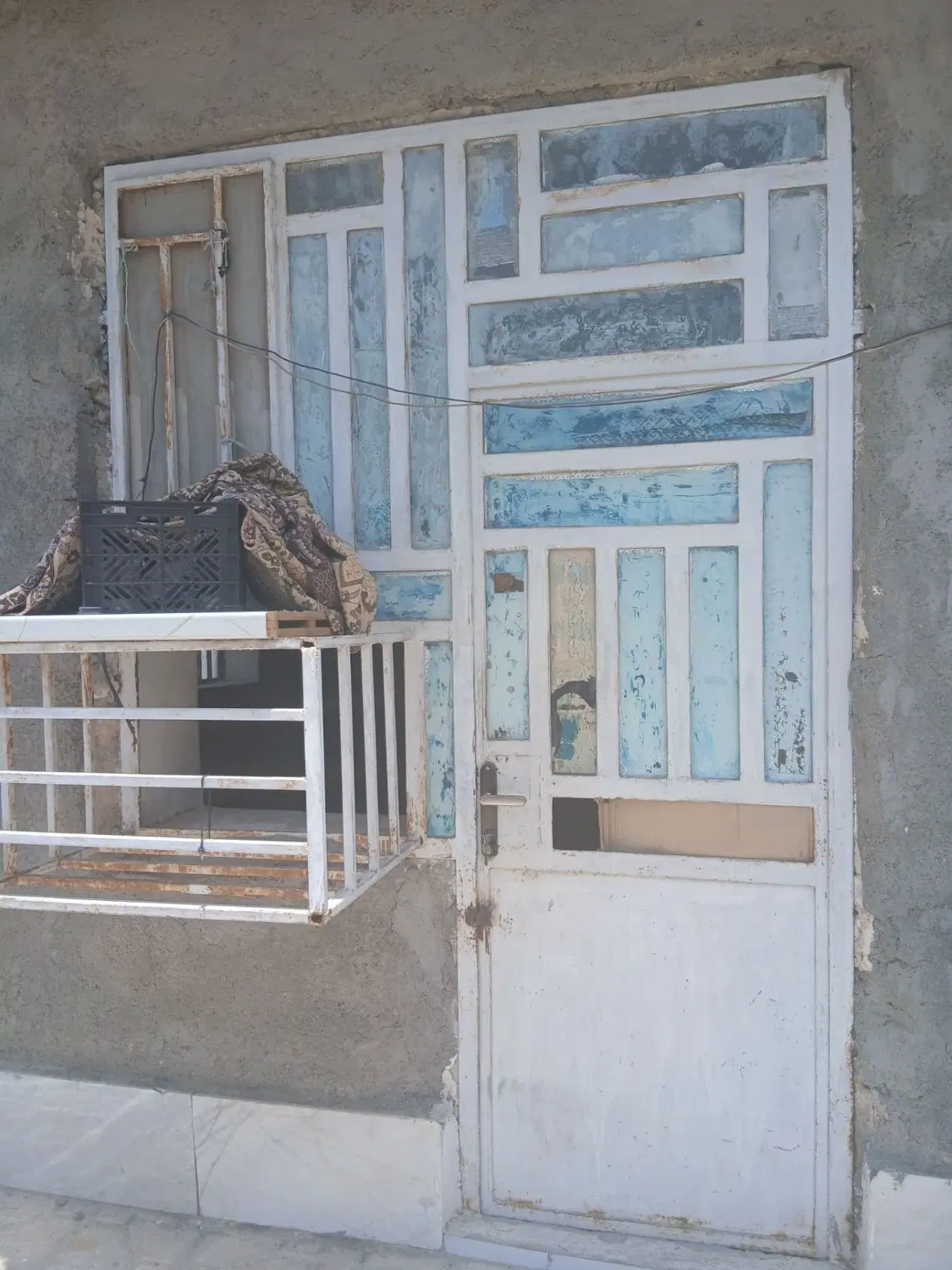 یک اتاق اجاره داده میشود مرکز شهر
