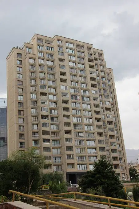 ۲۶۰۰ متر زمین بدون مشابه در پونک