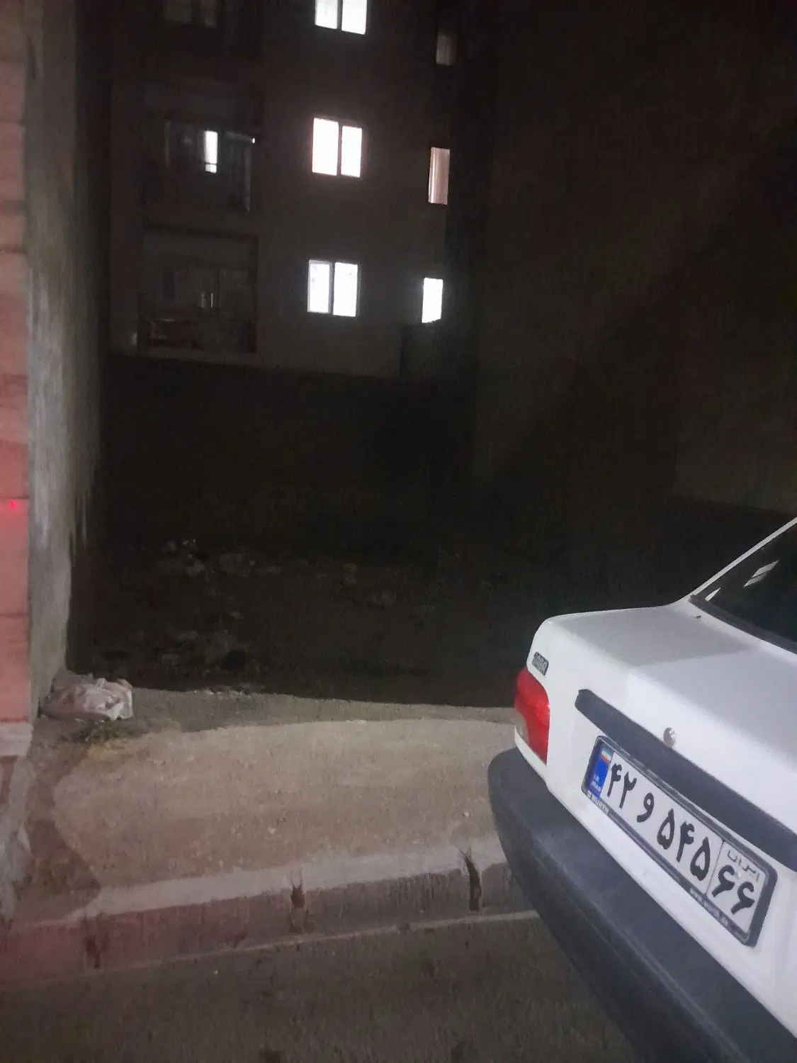 زمین112متری