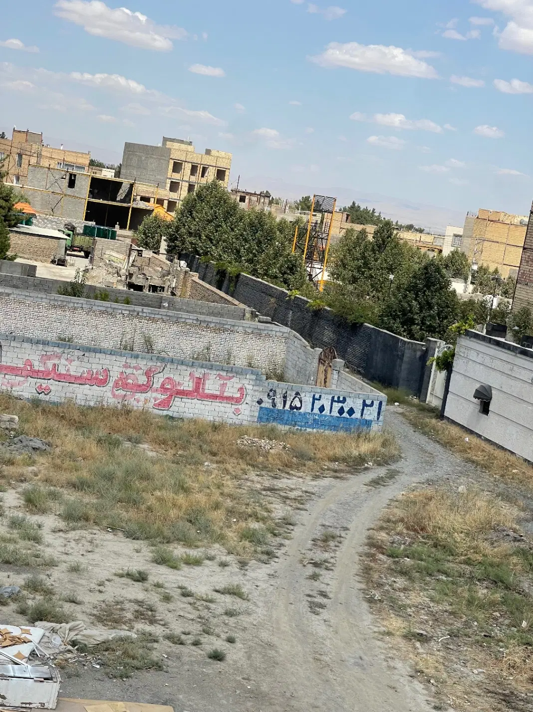 فوری فوری فروش زمین واقع در جاده شاندیز ویرانی
