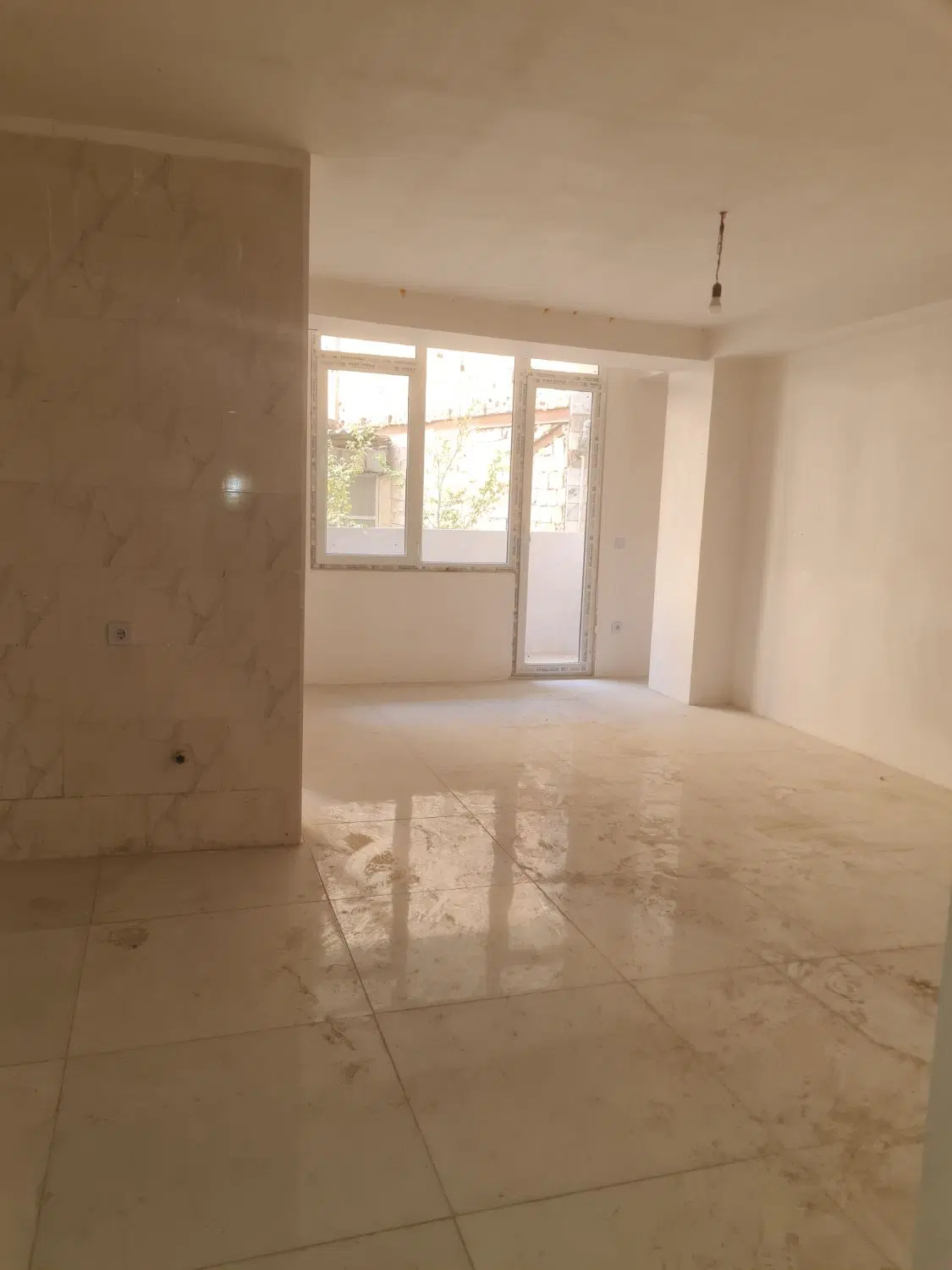 فروش آپارتمان ۸۵ متری نوساز خام