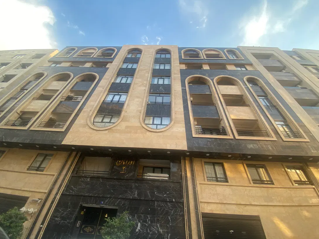 فروش واحد نوساز ۱۰۰ متری