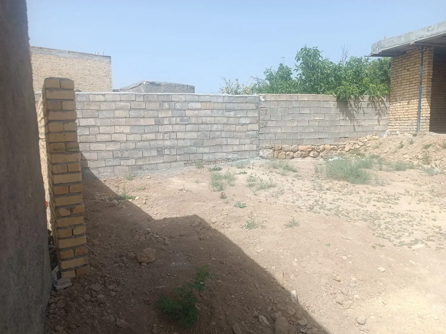 زمین خمینی شهر