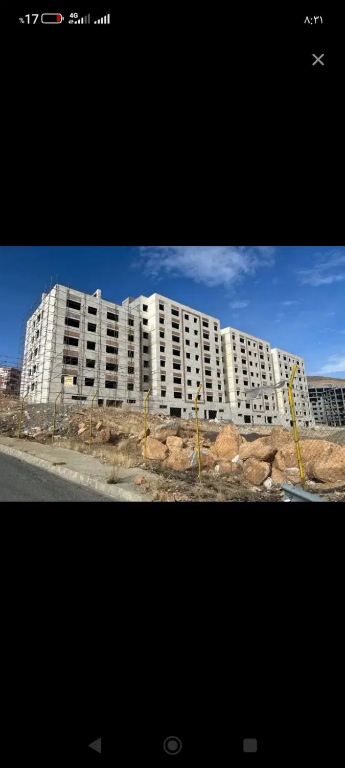 یک واحد مسکن ملی به فروش میرسد