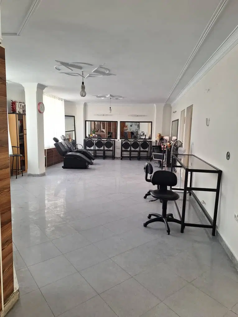 اپارتمان ۱۳۱ متری فروشی