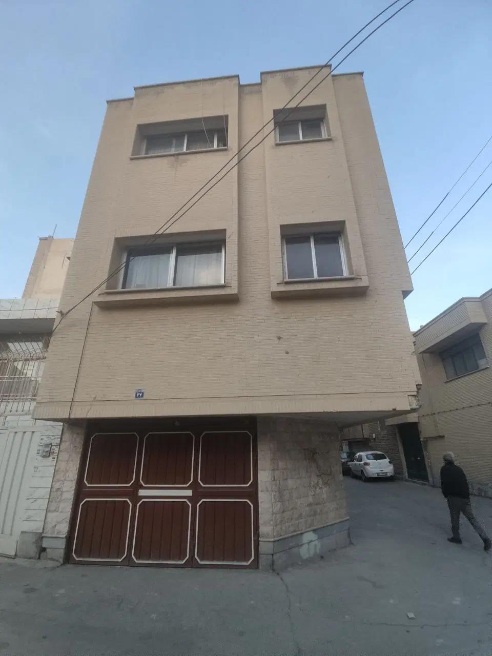 منزل ویلایی دو طبقه خیابان کاوه