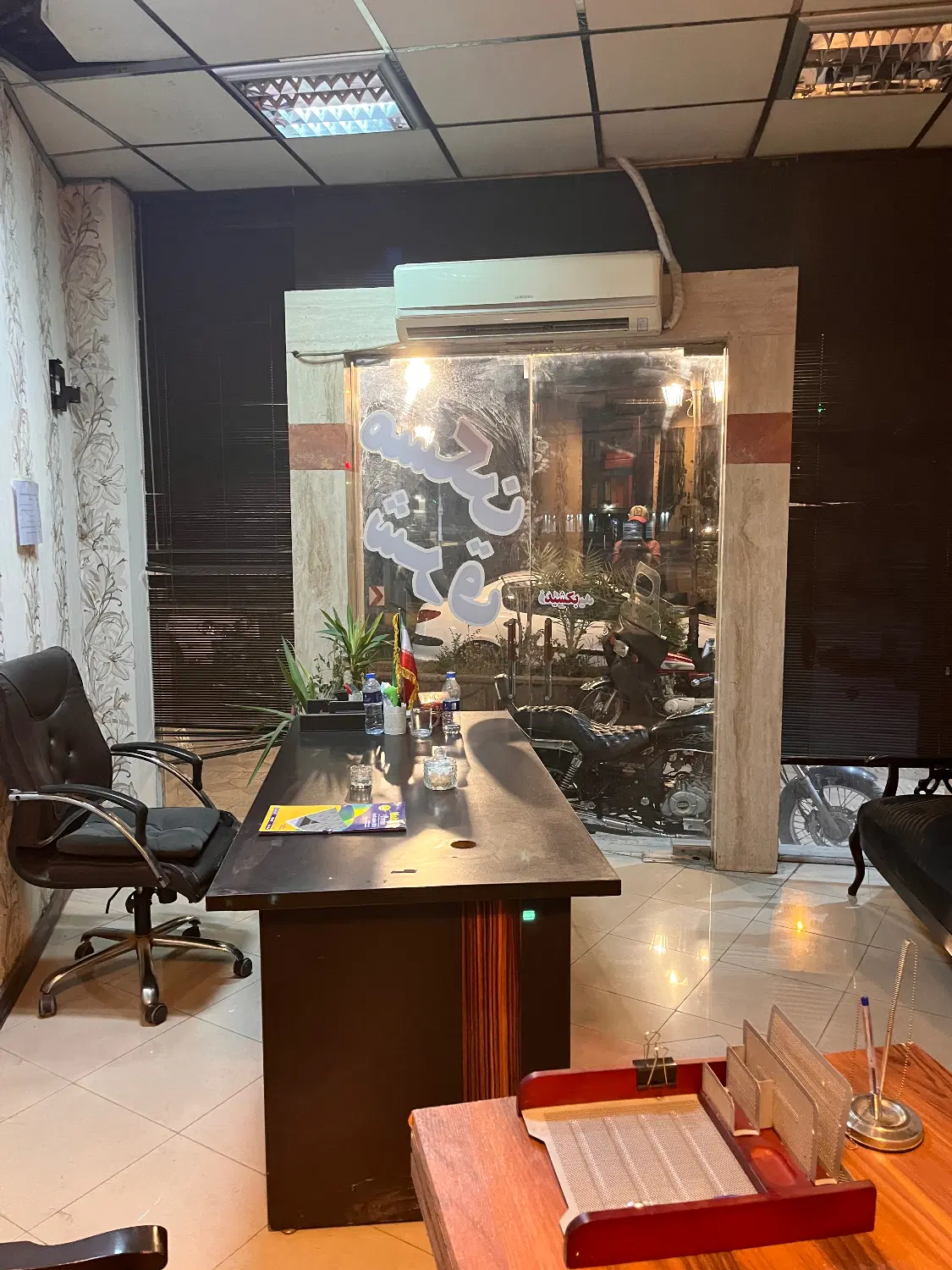 مغازه ۱۵ متری تمیز آماده تحویل